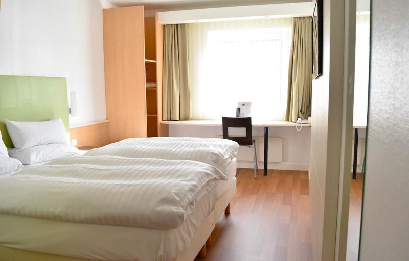 Good Morning Arlanda Hotel Bagian luar foto