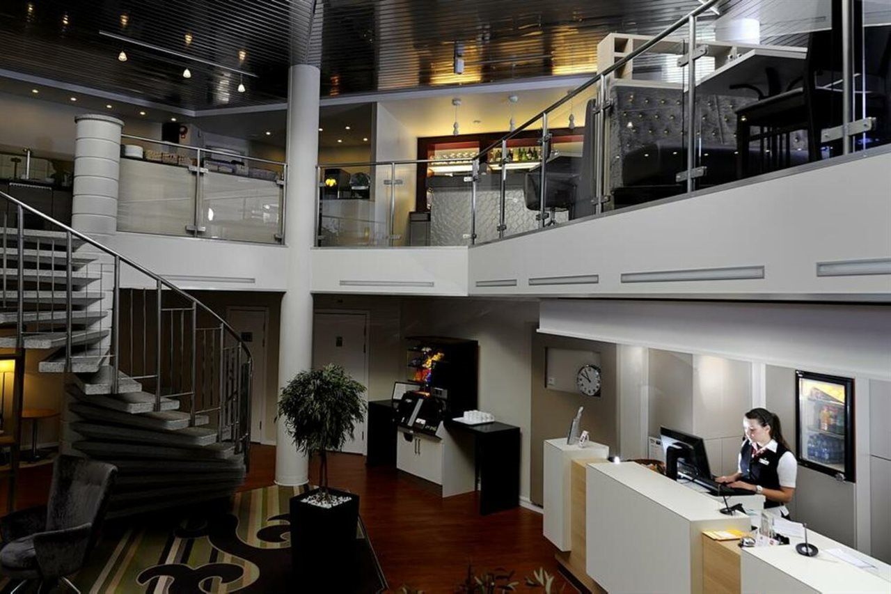 Good Morning Arlanda Hotel Bagian luar foto